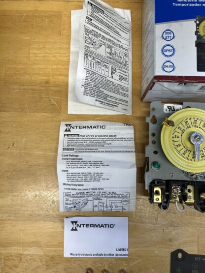 Intermatic T104M 208-277 240 Volt Swimming Pool Pump Timer Mechanism 24hr clock