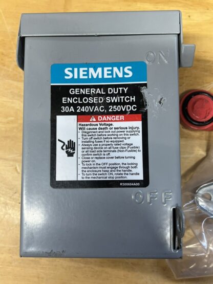 Siemens GNF221RA Safety Switch General Duty 3P 30A 240V 50/60Hz *Damaged*