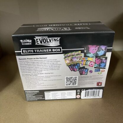 Evolving Skies Elite Trainer Box ETB - Factory Sealed 8 Booster Packs